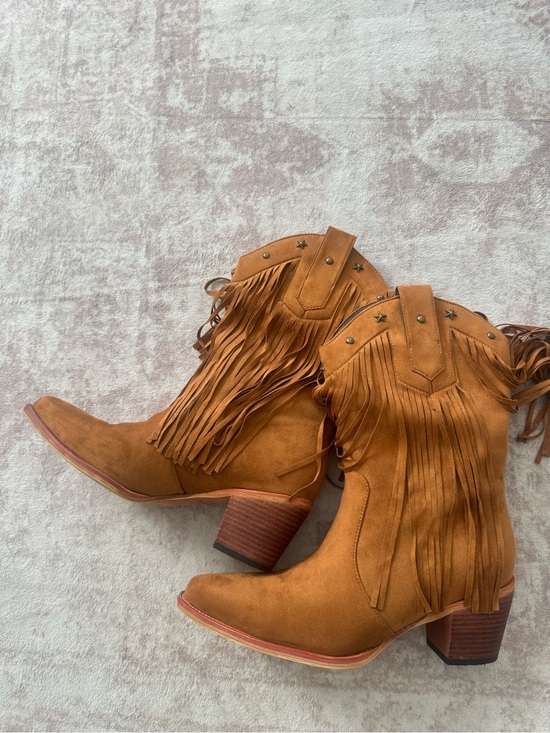 Shoes - Fringe Western Mid‑Heel Boots - Tan Suede